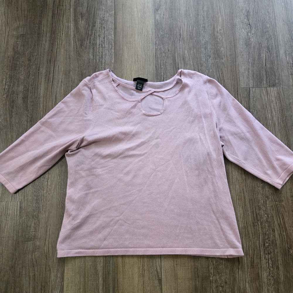 Pink sweater with cutout